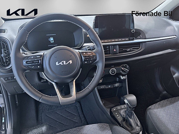 Kia Picanto 10 of 12