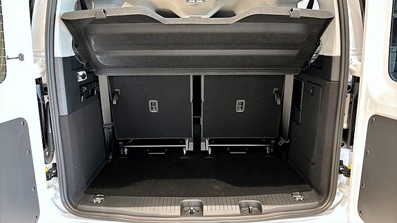 Volkswagen Caddy 12 of 12