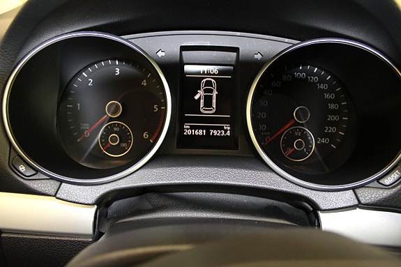Volkswagen Golf VI 17 of 17