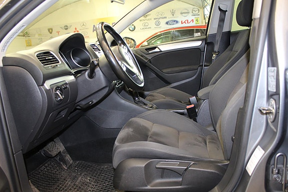 Volkswagen Golf VI 13 of 17