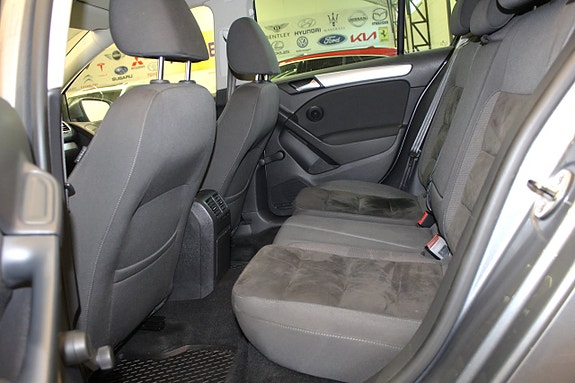 Volkswagen Golf VI 14 of 17