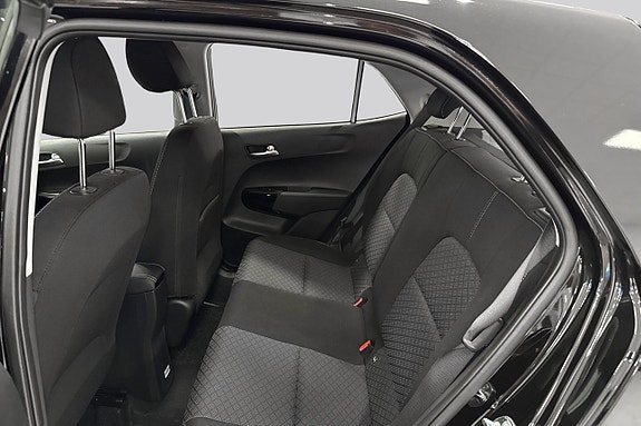Kia Picanto 8 of 14