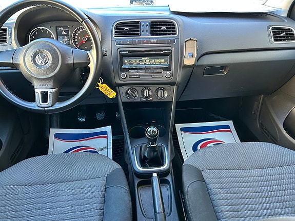 Volkswagen Polo 9 of 14