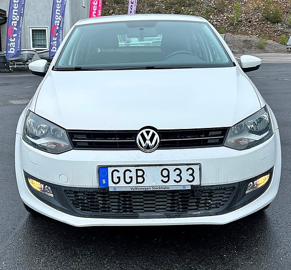 Volkswagen Polo 2 of 5