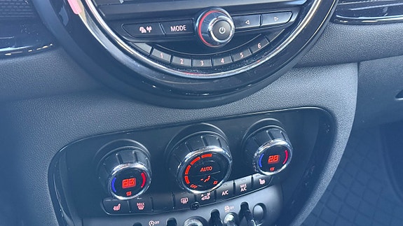 MINI Clubman Cooper 19 of 30