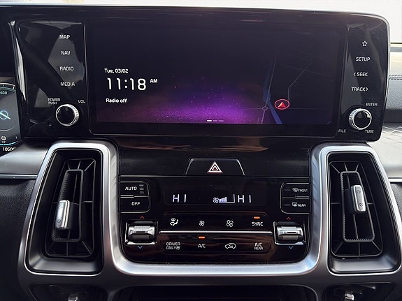Kia Sorento 16 of 27