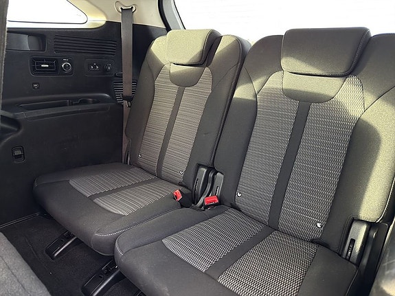 Kia Sorento 20 of 27