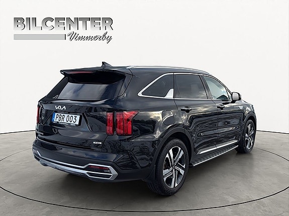 Kia Sorento 3 of 27