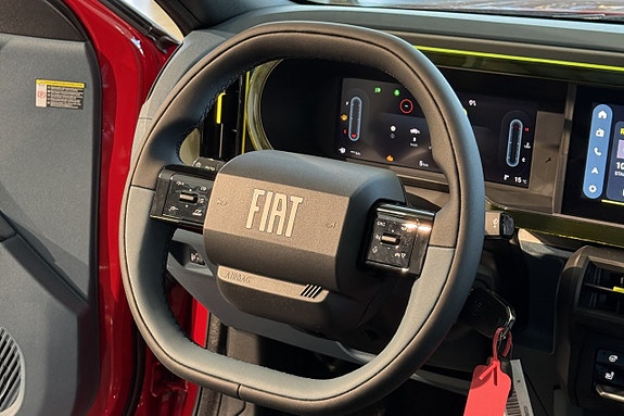 Fiat Grande Panda E 8 of 13