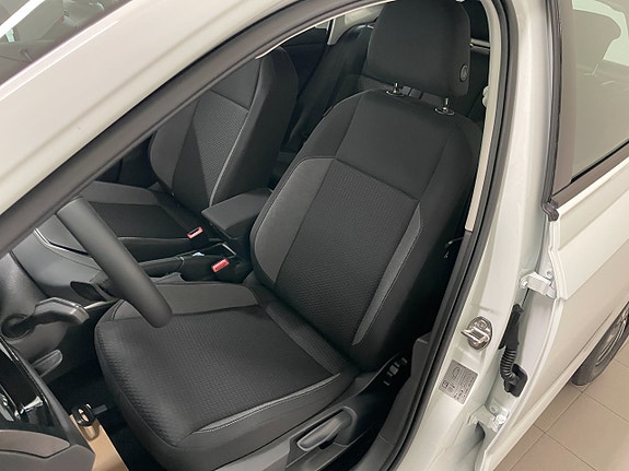 Volkswagen Polo 7 of 15