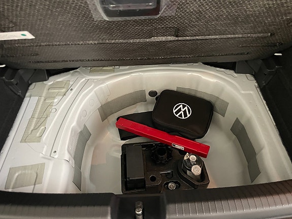 Volkswagen Polo 10 of 15