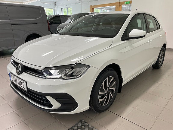 Volkswagen Polo 15 of 15