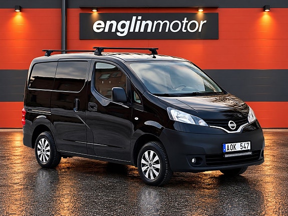 Nissan NV200 3 of 13