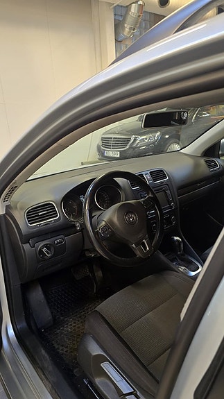 Volkswagen Golf VI 11 of 18