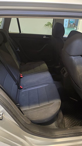 Volkswagen Golf VI 14 of 18