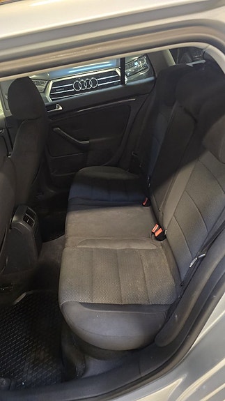 Volkswagen Golf VI 16 of 18