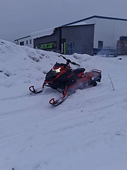 Arctic Cat Riot Catalyst 600 es