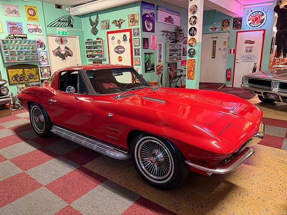 Chevrolet Corvette 6 of 30