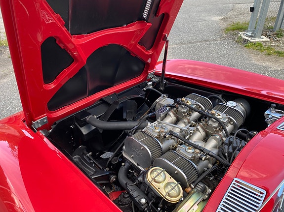 Chevrolet Corvette 30 of 30