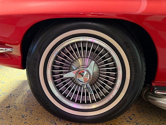Chevrolet Corvette 7 of 30