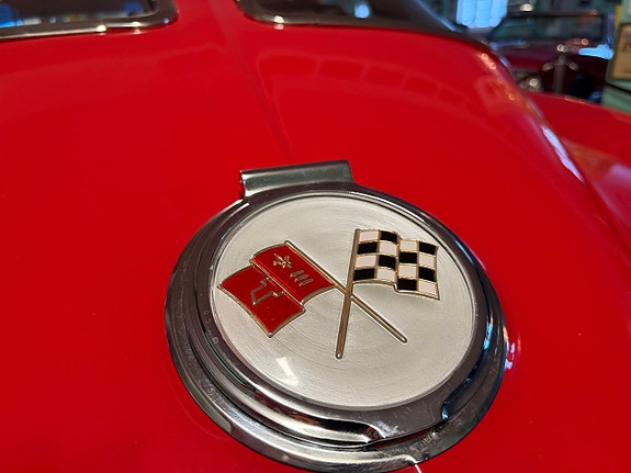 Chevrolet Corvette 10 of 30