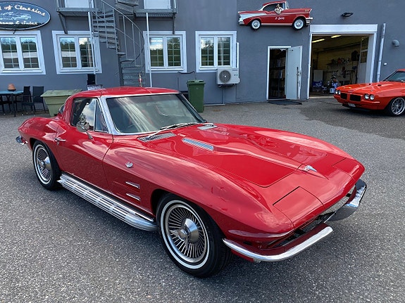 Chevrolet Corvette 20 of 30