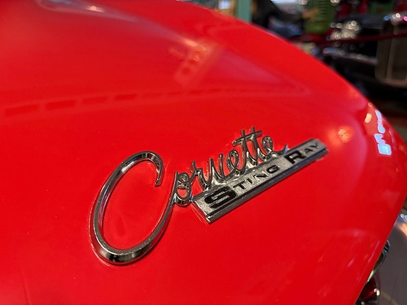 Chevrolet Corvette 9 of 30