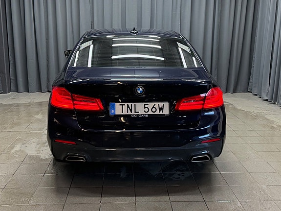 BMW 520d 3 of 5