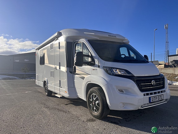 Knaus sky ti platinum 700 meb / låga långbäddar