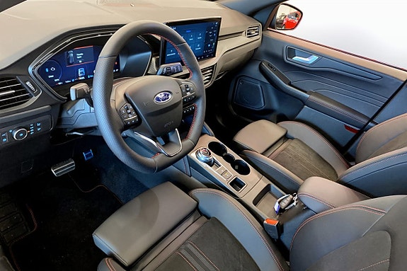 Ford Kuga 9 of 25