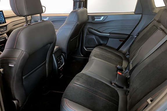 Ford Kuga 16 of 25