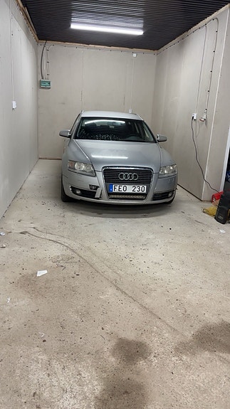 Audi A6 2 of 15
