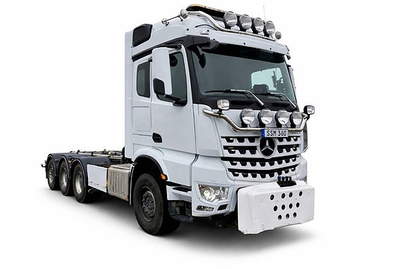 Mercedes-Benz Arocs 8x4-4 Plogbil