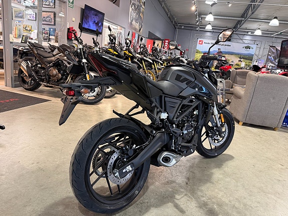 Voge R125 #Inbytesstöd på 5.000:-# 3 of 13