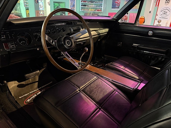 Dodge Charger 23 of 30