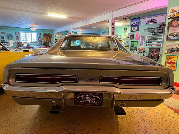 Dodge Charger 10 of 30