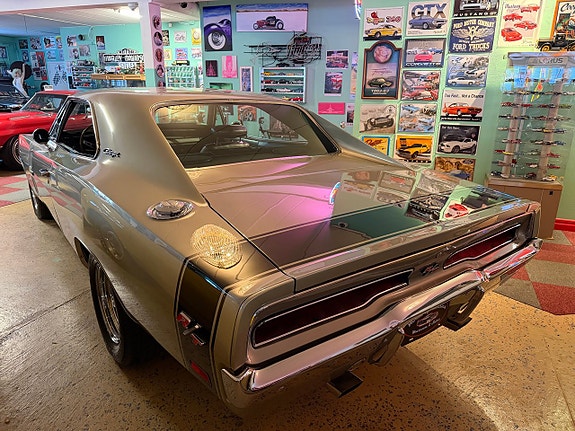 Dodge Charger 9 of 30