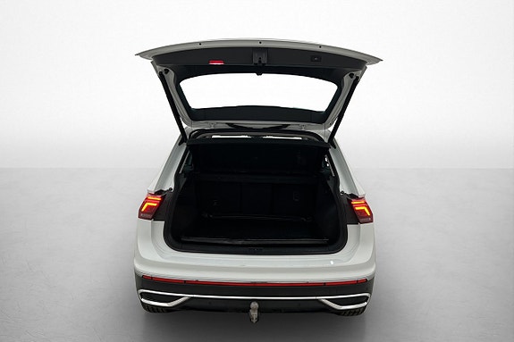 Volkswagen Tiguan 8 of 29