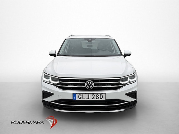 Volkswagen Tiguan 2 of 5