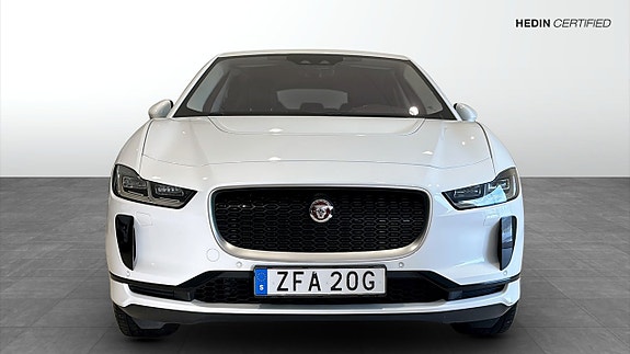 Jaguar I-PACE 8 of 12
