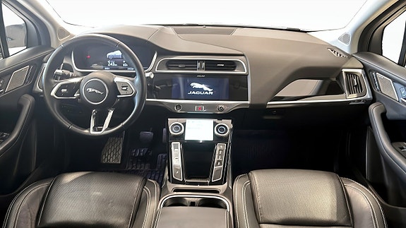 Jaguar I-PACE 4 of 5