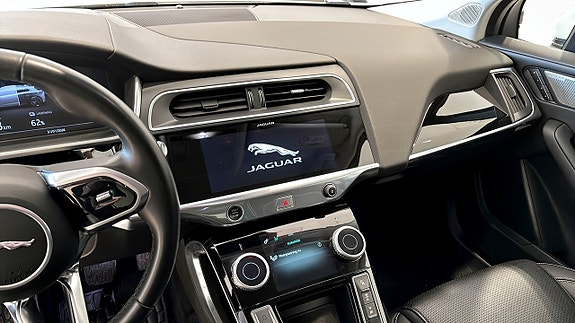 Jaguar I-PACE 12 of 12
