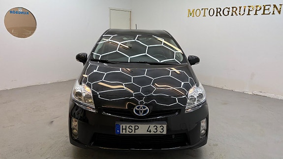 Toyota Prius 18 of 18