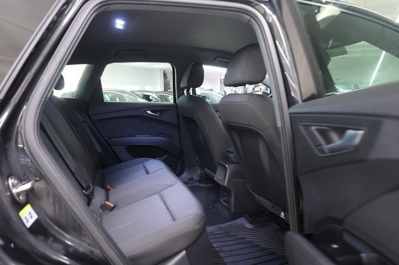 Audi Q4 e-tron 13 of 22