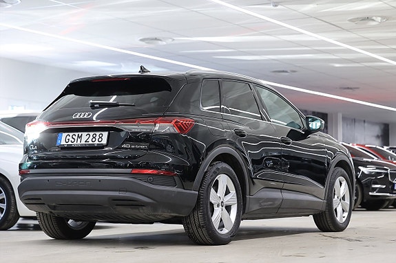 Audi Q4 e-tron 8 of 22