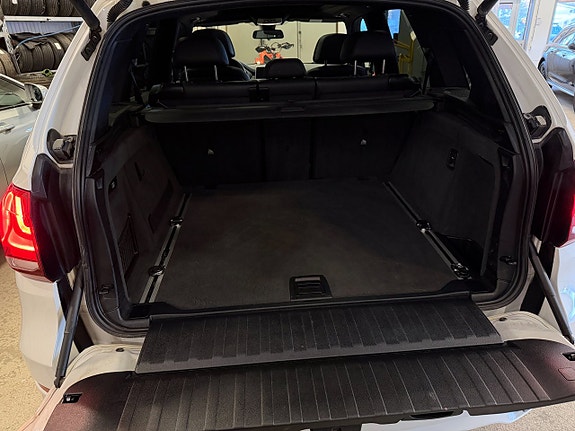 BMW X5 M 12 of 16