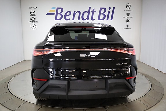 BYD Sealion 7 8 of 28
