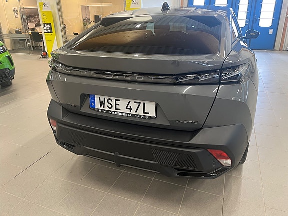 Peugeot 408 5 of 9