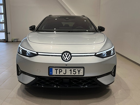 Volkswagen ID.7 2 of 5