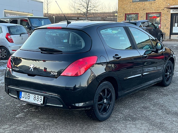 Peugeot 308 7 of 17